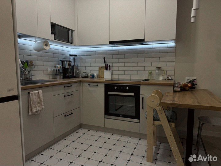 Кухня на заказ угловая кухонный гарнитур