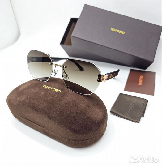 Солнцезащитные очки женские tom ford