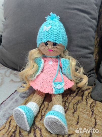 Кукла вязанная