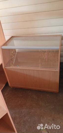 Витрина лдсп со стеклом