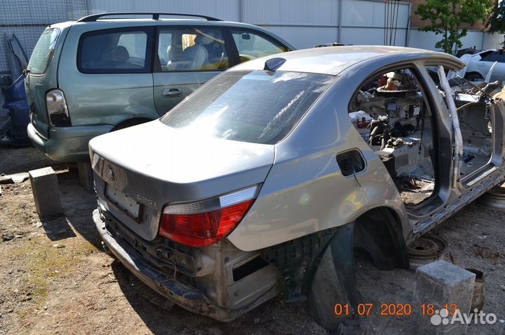 BMW E60 2004 г Распил