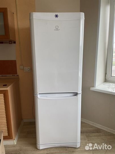 Холодильник бу indesit