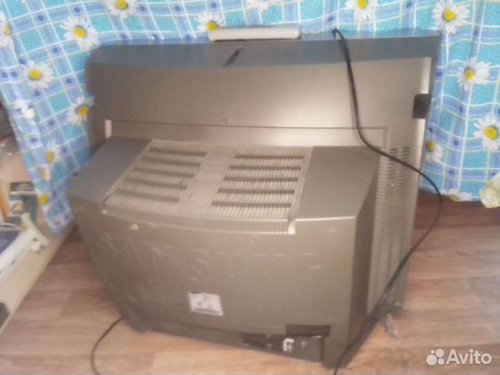 Телевизор Samsung Plano