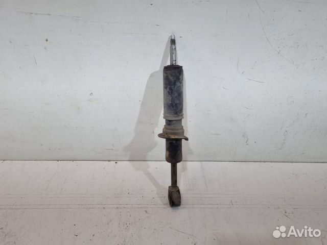 Амортизатор передний Toyota Land Cruiser 200