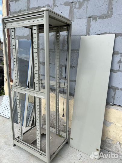 Шкаф серверный наполный