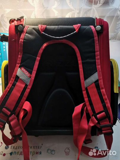 Портфель рюкзак