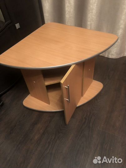 Тумбочка угловая