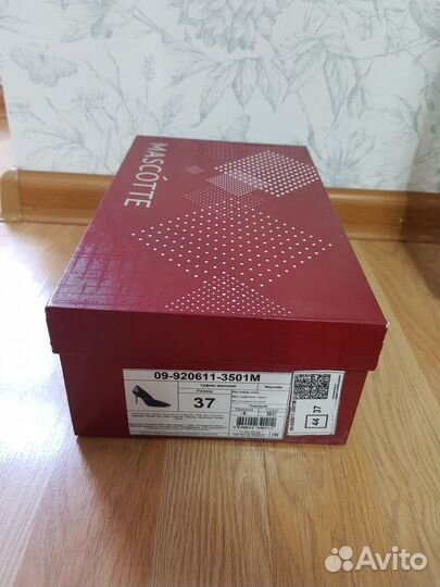 Туфли женские на каблуке, чёрные Mascotte