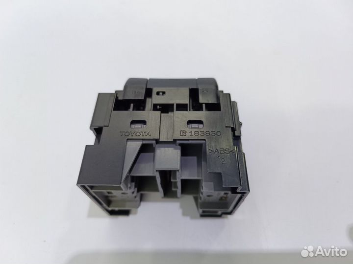 Блок управления зеркалами Toyota Rav 4 2019 / без