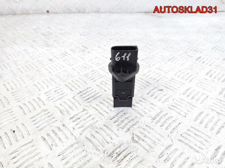 Расходомер воздуха Mercedes Vito 638 A6110940048