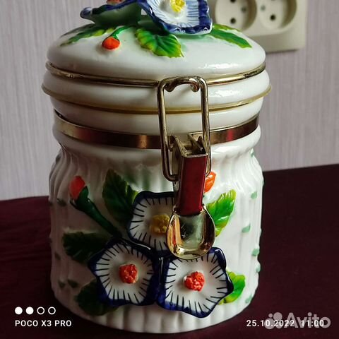 Керамическая банка для варенья