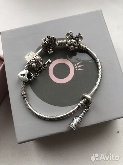 Браслет с шармамиPandora