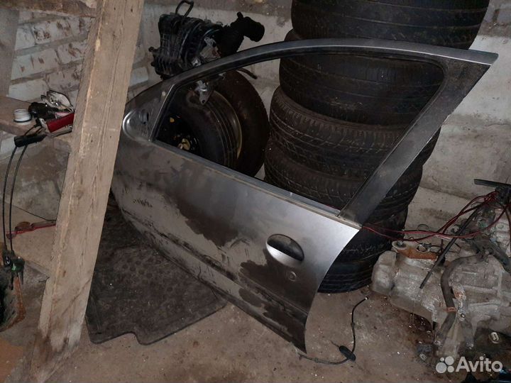 Peugeot 206 дверь передняя левая