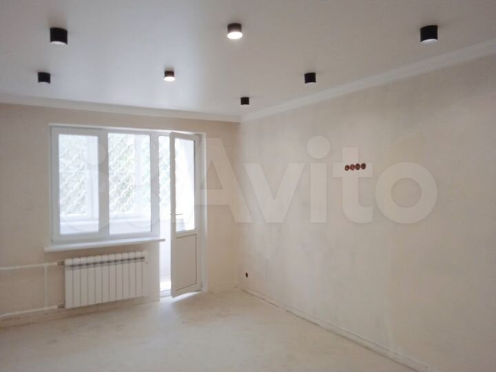 2-к. квартира, 58 м², 2/10 эт.