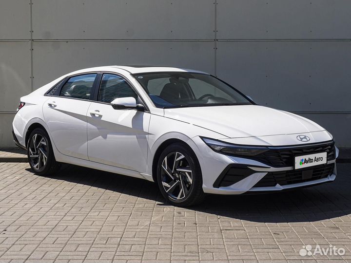 Hyundai Elantra 1.5 CVT, 2023, 204 км