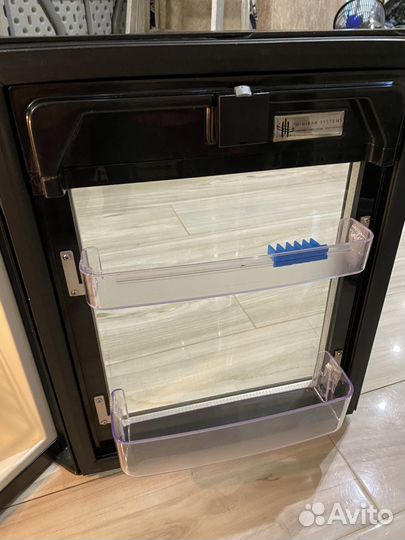 Холодильник Minibar AG Switzerland XC40