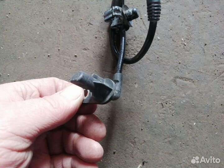 Датчик ABS задний левый Renault Logan 2