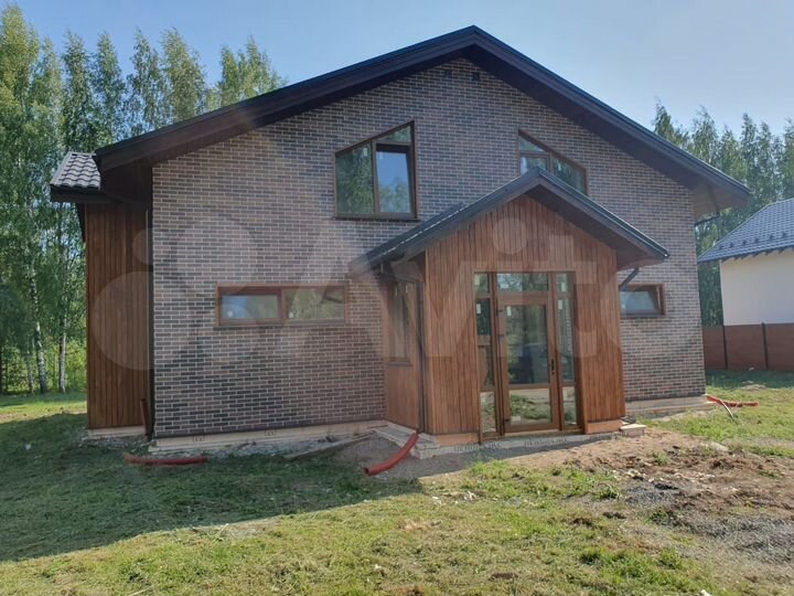 Дом 222 м² на участке 15,3 сот.