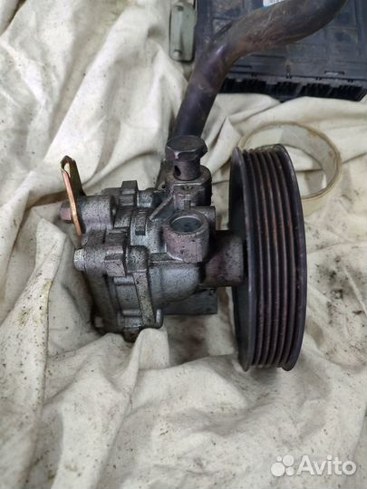 Насос гур 4g69