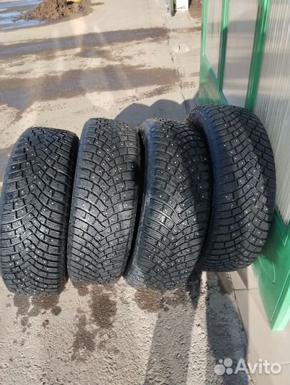 Continental IceContact 3 215/65 R16