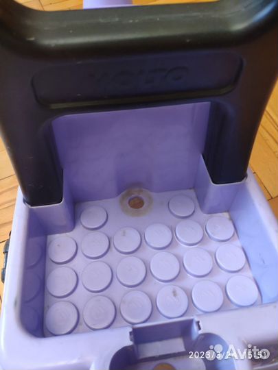 Машинка каталка толокар с ручкой полесье