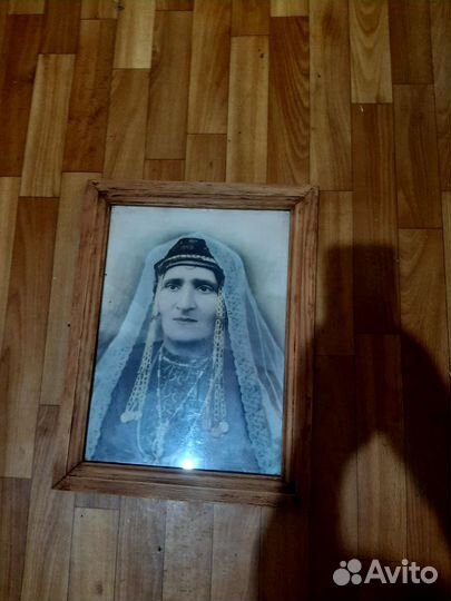 Портрет женщины в национальном уборе черкесогаи