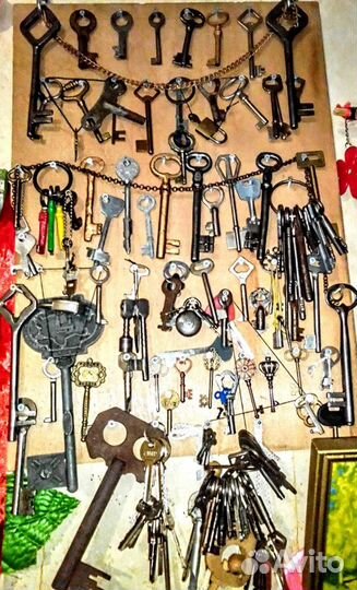 Коллекция ключей старинных