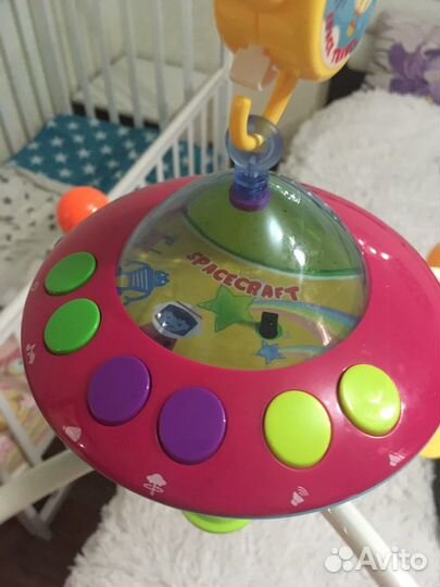 Музыкальный мобиль на кроватку с пультом