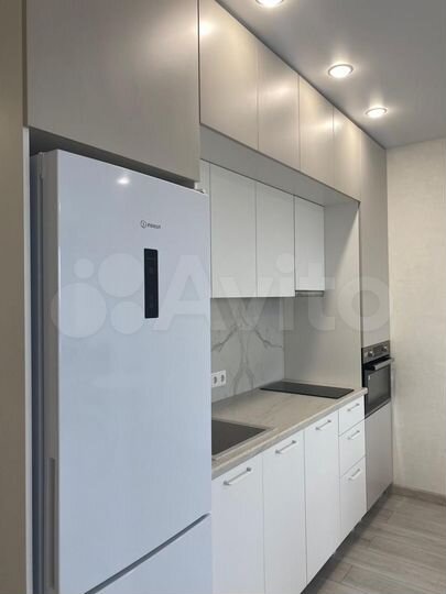 2-к. квартира, 42 м², 9/33 эт.