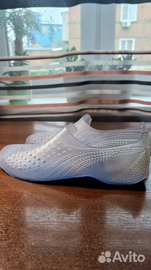 Шлепанцы с моря