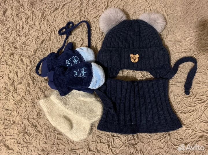 Зимние шапка со снудом + варежки