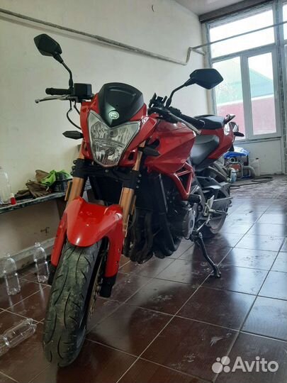 Benelli stels 600