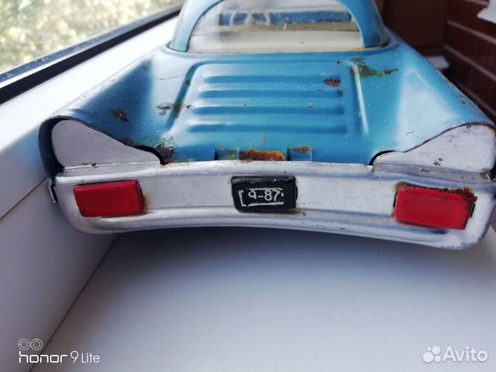 Игрушка СССР инерционная машинка 1:18. 1987г