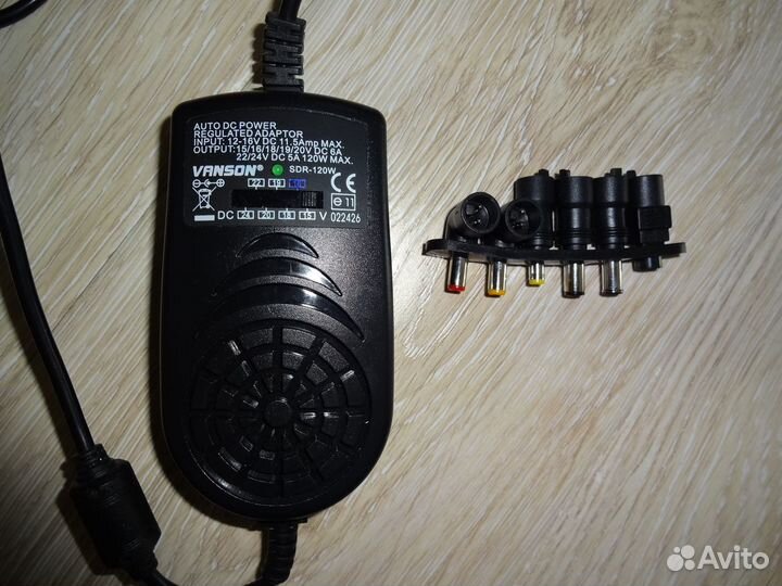 Автомобильный блок питания Vanson для ноутбуков