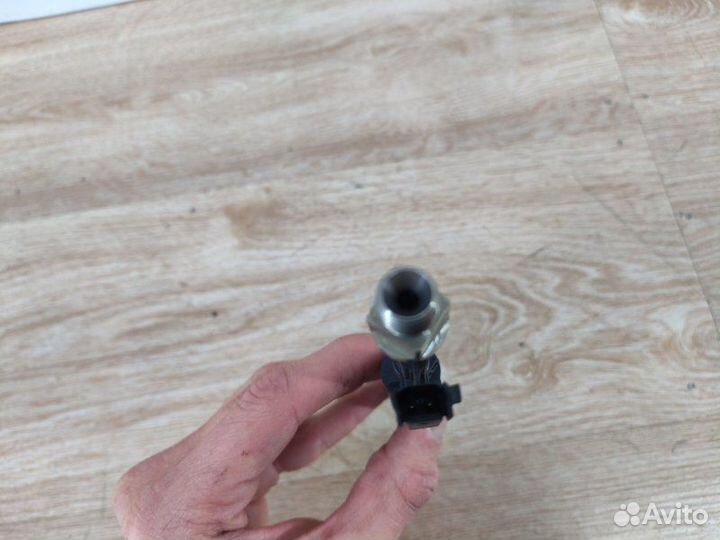 Форсунка топливная Bmw 3 F30 N20B20 2012