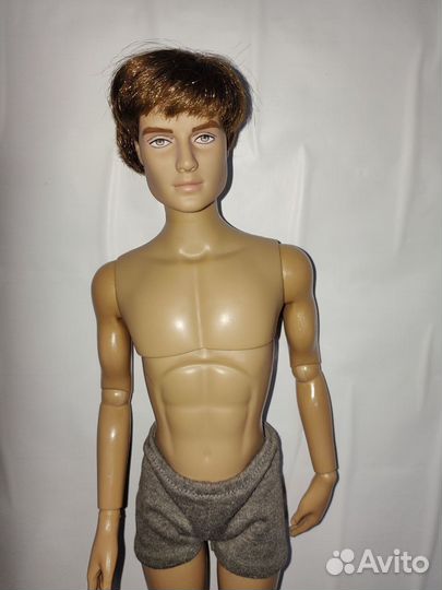 Кукла тоннер tonner ultra basic Simon Chase