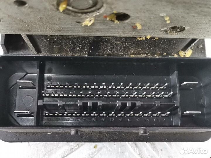 Блок ABS для Volvo XC90 1 30793445