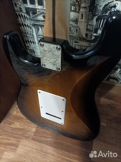 Электрогитара с комбоусилителем