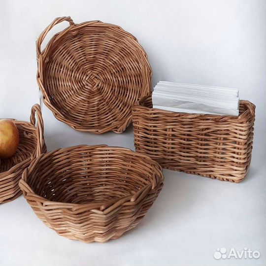 Плетёный поднос
