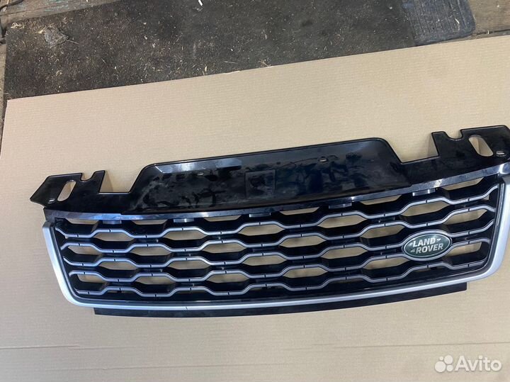 Решетка радиатора Range Rover Sport L494