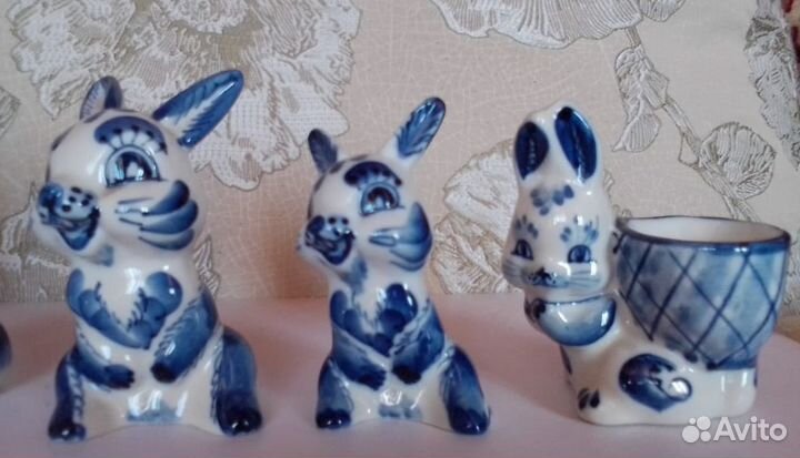 Гжель, статуэтки, Зайчики