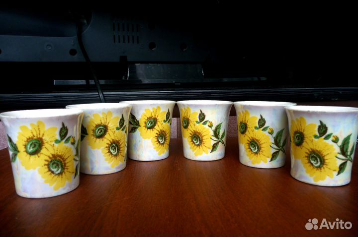Стопки. Подсолнухи, фарфор, покрыты перламутром