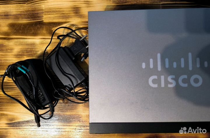 Маршрутизатор/роутер Cisco rv325