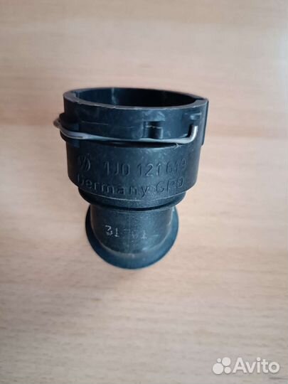 Фланец охлаждения VW Skoda 1j0121619