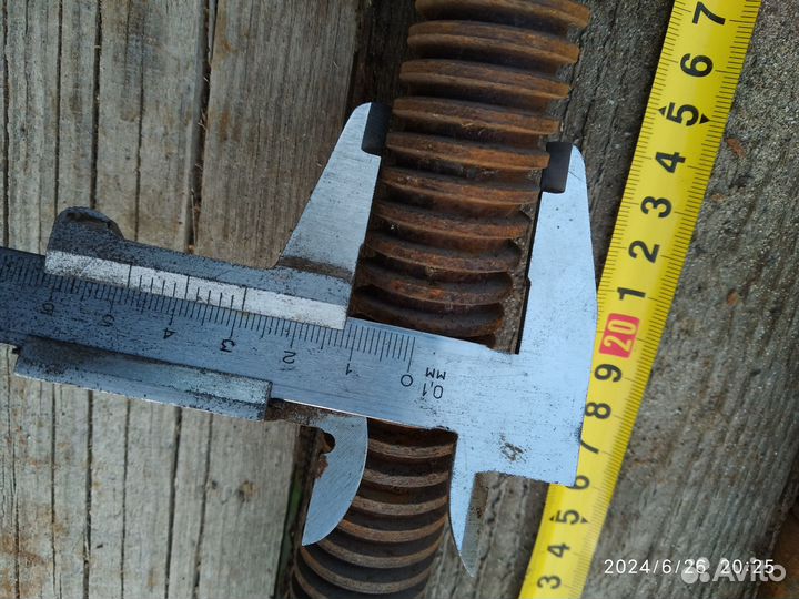 Винт от тисков для самодельщиков СССР