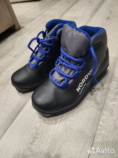 Лыжные ботинки