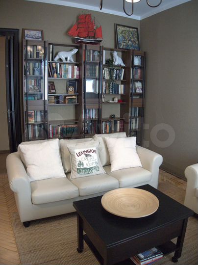 2-к. квартира, 55 м², 1/5 эт.