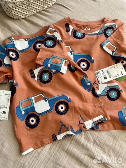 Футболка на мальчика 104 см, 110 см C&A