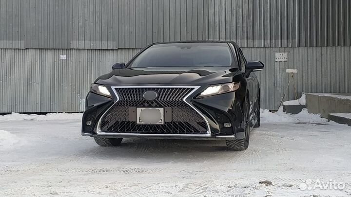 Camry 70 Передний бампер в стиле Lexus D5MX6