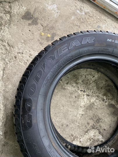 Goodyear Eagle Ultra Grip 235/60 R16 100H